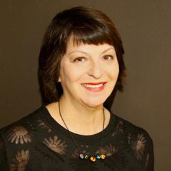 Castaneda_laura-f_medium